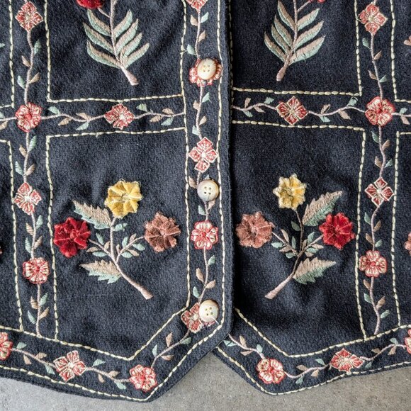Vintage Winona Knits Navy Red Yellow Floral Embroidered Wool Vest large - Picture 3 of 6